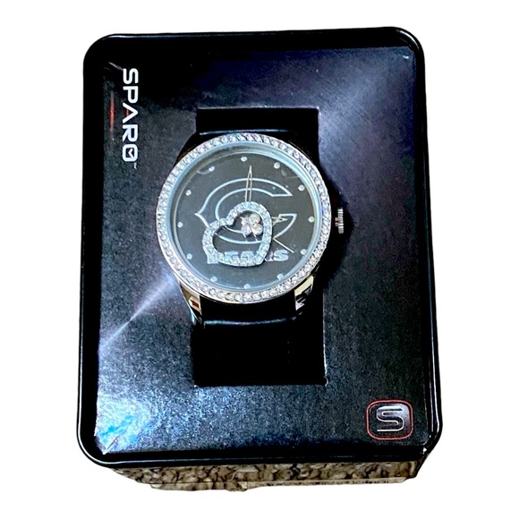 Women’s Bears floating heart watch - Picture 3 of 5